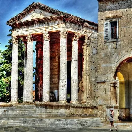 David 아파트 풀라